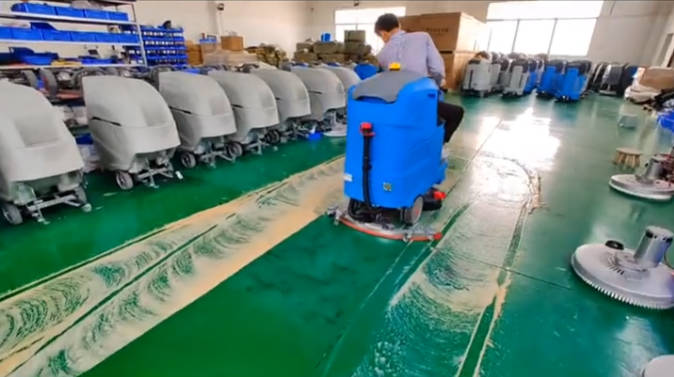 巴彦淖尔2023年还在用人工的物业保洁不妨试试洗地机吧